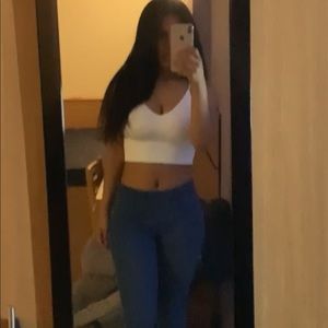 Meet your Posher, Nathaly